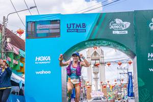 BIB: 5030
                            <button type="button" onclick="openModal(21773961)" class="btn btn-primary btn-sm float-right btn-popup" data-toggle="modal" data-target=".modal-high-quality">
                        <i class="fas fa-shopping-cart"></i> Add to Cart
                    </button>
                                            <button type="button" onclick="isThisMe(21773961, true)" class="btn btn-success btn-sm float-right btn-popup btn-isme hidden" data-toggle="tooltip" data-placement="bottom" title="นี่คือรูปของคุณใช่ไหม คลิกที่นี่เพื่อเอาเข้าอัลบั้ม">
                        <i class="fas fa-plus"></i> Add to album
                    </button>
                    <button type="button" onclick="isThisMe(21773961, false)" class="btn btn-warning btn-sm float-right btn-popup btn-isnotme hidden">
                        <i class="fas fa-ban"></i> Remove from album
                    </button>